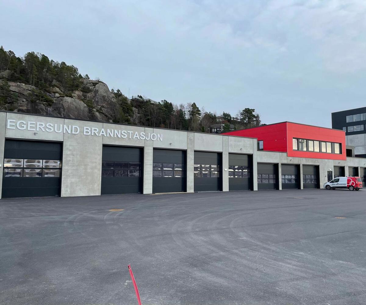 Bilde Av Brannstasjonen.Jpg (Full Width)
